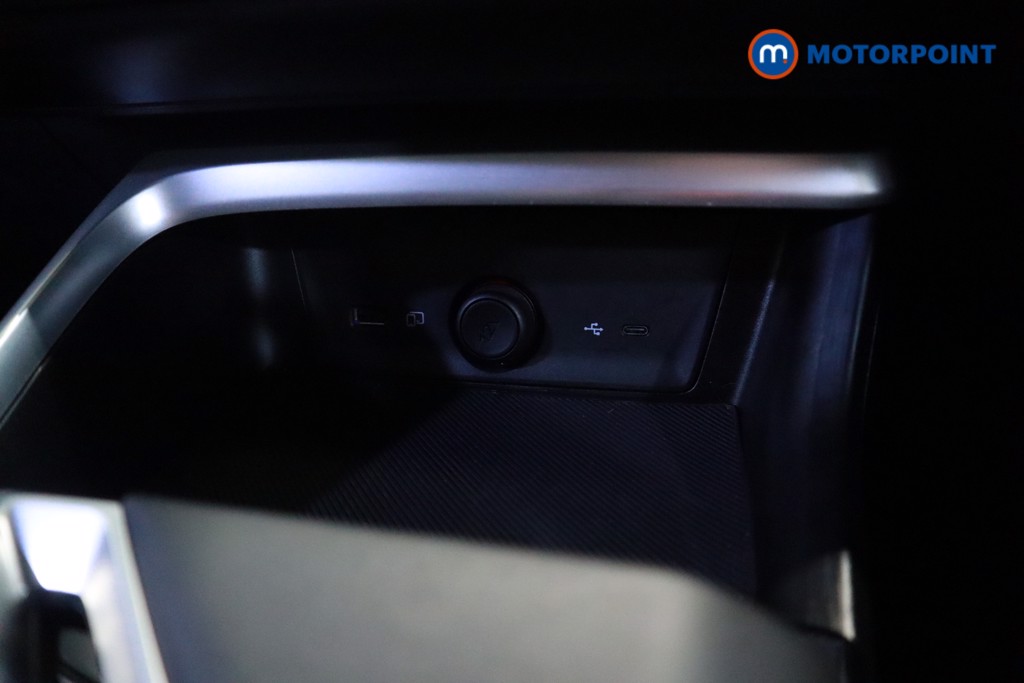 Mg Motor Uk ZS Trophy Automatic Petrol-Electric Hybrid SUV - Stock Number (1617085) - 18th supplementary image