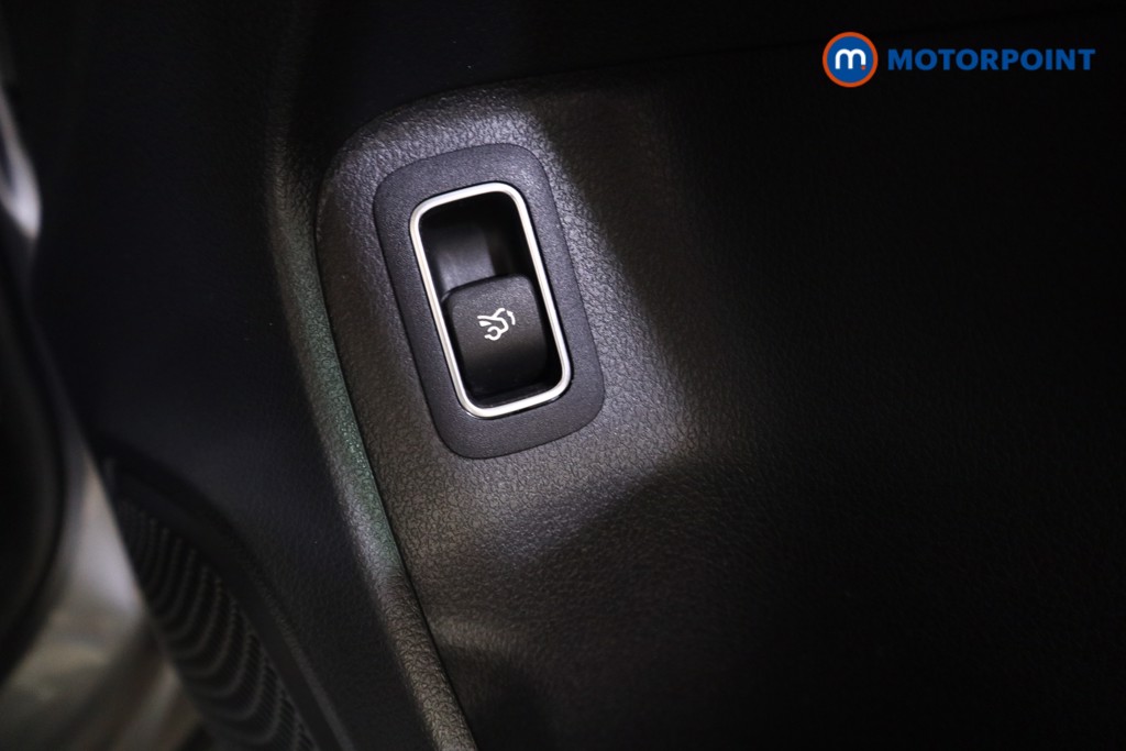 Mercedes-Benz A Class Amg Line Automatic Diesel Saloon - Stock Number (1617356) - 13th supplementary image