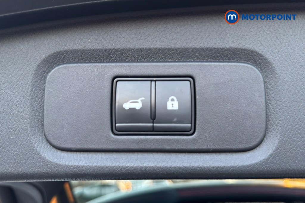 Nissan Qashqai Tekna Automatic Petrol-Electric Hybrid SUV - Stock Number (1617387) - 35th supplementary image