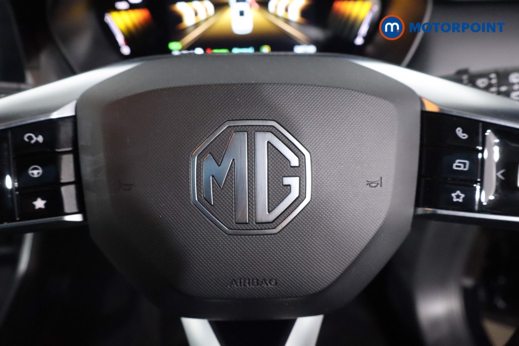 Mg Motor Uk ZS Trophy Automatic Petrol-Electric Hybrid SUV - Stock Number (1617548) - 13th supplementary image