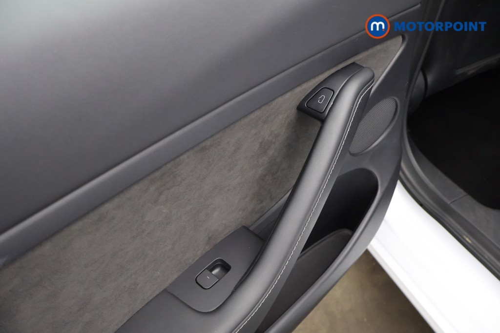 Tesla Model 3 Long Range Automatic Electric Saloon - Stock Number (1617611) - 23rd supplementary image