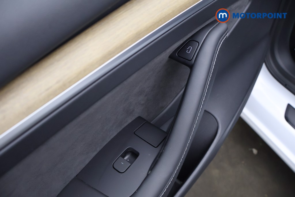 Tesla Model 3 Long Range Automatic Electric Saloon - Stock Number (1617611) - 25th supplementary image