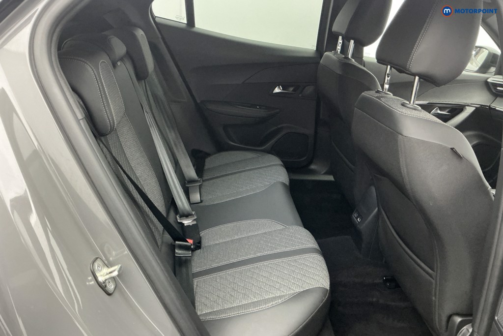 Peugeot 2008 Allure Manual Petrol SUV - Stock Number (1617613) - 6th supplementary image