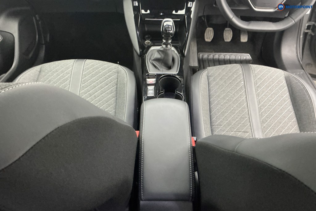 Peugeot 2008 Allure Manual Petrol SUV - Stock Number (1617613) - 12th supplementary image