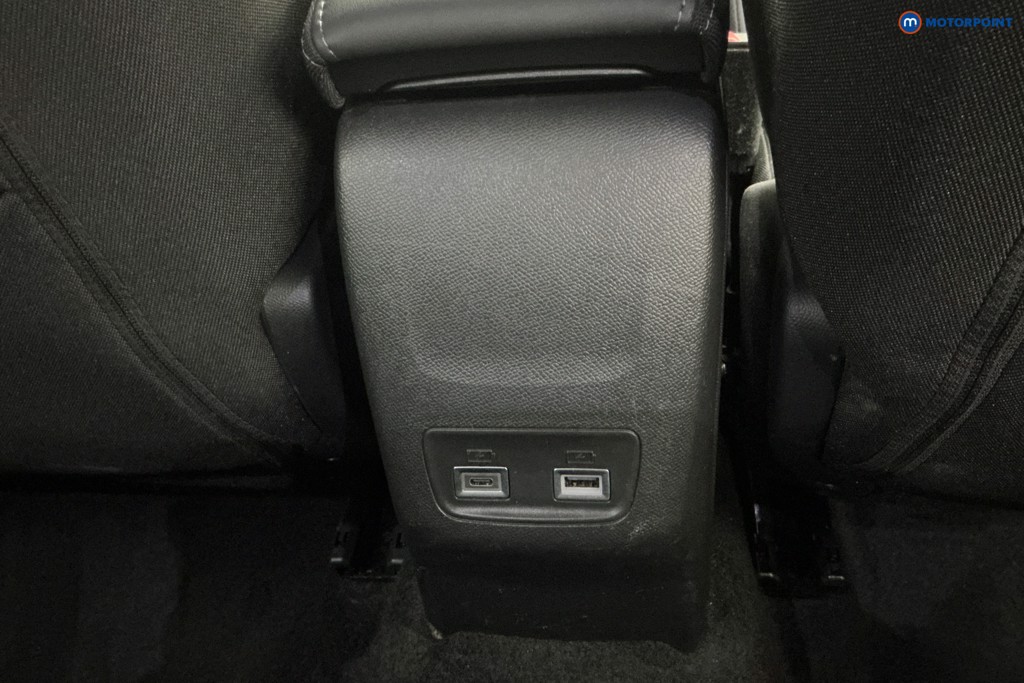 Peugeot 2008 Allure Manual Petrol SUV - Stock Number (1617613) - 15th supplementary image