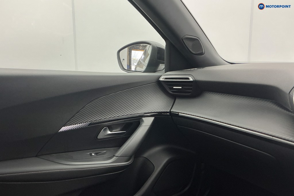 Peugeot 2008 Allure Manual Petrol SUV - Stock Number (1617613) - 21st supplementary image