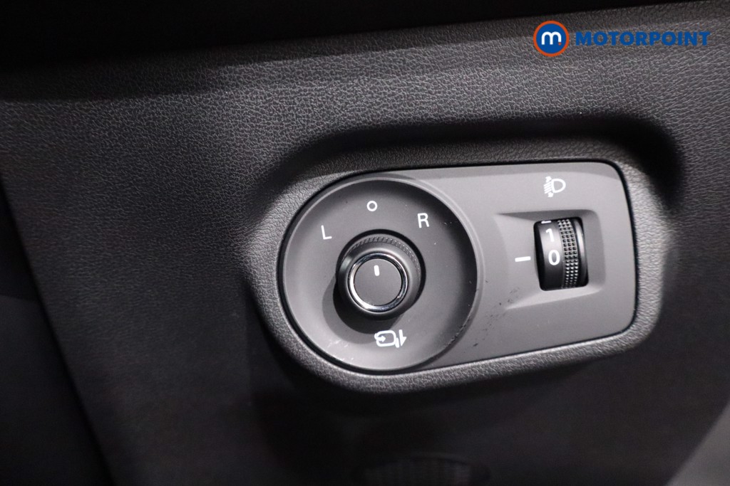 Mg Motor Uk ZS Trophy Automatic Petrol-Electric Hybrid SUV - Stock Number (1617679) - 17th supplementary image