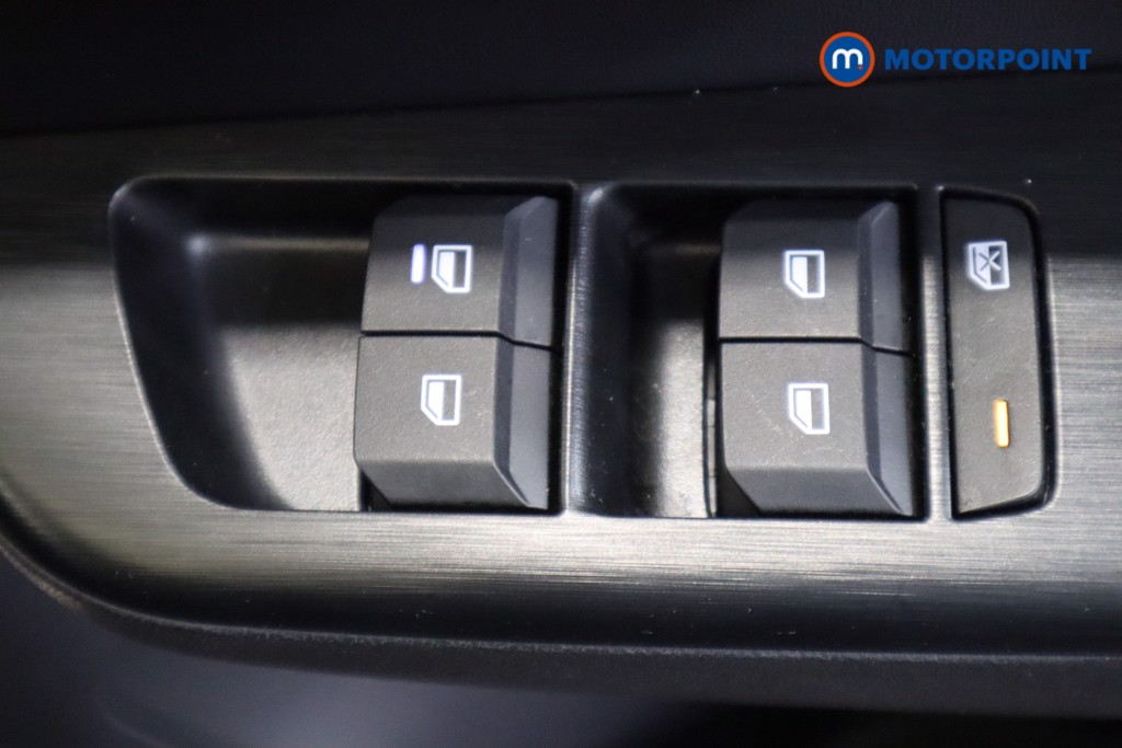 Mg Motor Uk ZS Trophy Automatic Petrol-Electric Hybrid SUV - Stock Number (1617689) - 15th supplementary image