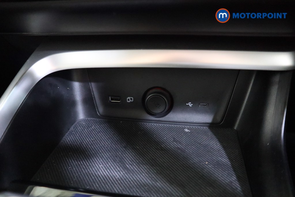 Mg Motor Uk ZS Trophy Automatic Petrol-Electric Hybrid SUV - Stock Number (1617869) - 7th supplementary image