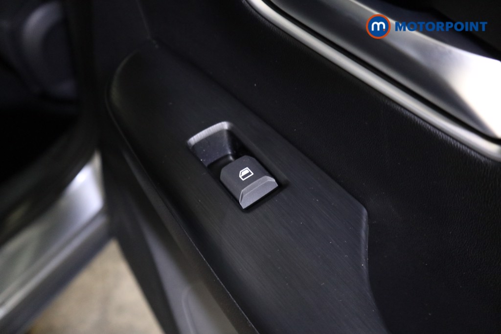 Mg Motor Uk ZS Trophy Automatic Petrol-Electric Hybrid SUV - Stock Number (1617869) - 19th supplementary image