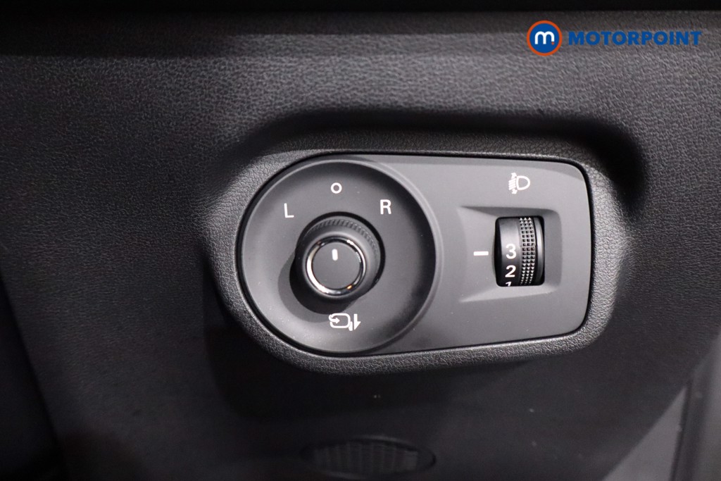 Mg Motor Uk ZS Trophy Automatic Petrol-Electric Hybrid SUV - Stock Number (1617909) - 17th supplementary image