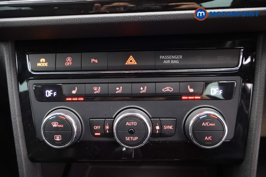 Seat Leon Fr Black Edition Automatic Petrol Hatchback - Stock Number (1617980) - 16th supplementary image