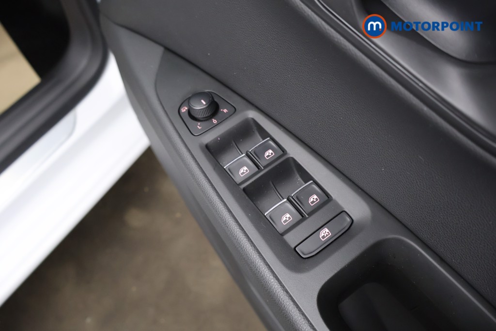 Seat Leon Fr Black Edition Automatic Petrol Hatchback - Stock Number (1617980) - 22nd supplementary image