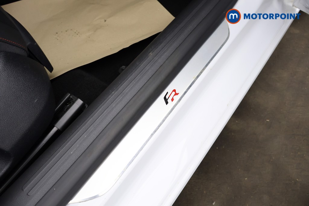 Seat Leon Fr Black Edition Automatic Petrol Hatchback - Stock Number (1617980) - 26th supplementary image