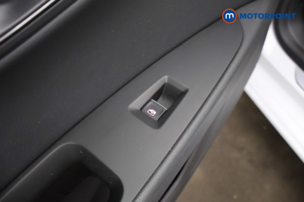 Seat Leon Fr Black Edition Automatic Petrol Hatchback - Stock Number (1617980) - 35th supplementary image