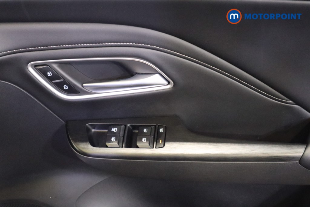 Mg Motor Uk ZS Trophy Automatic Petrol-Electric Hybrid SUV - Stock Number (1617990) - 14th supplementary image