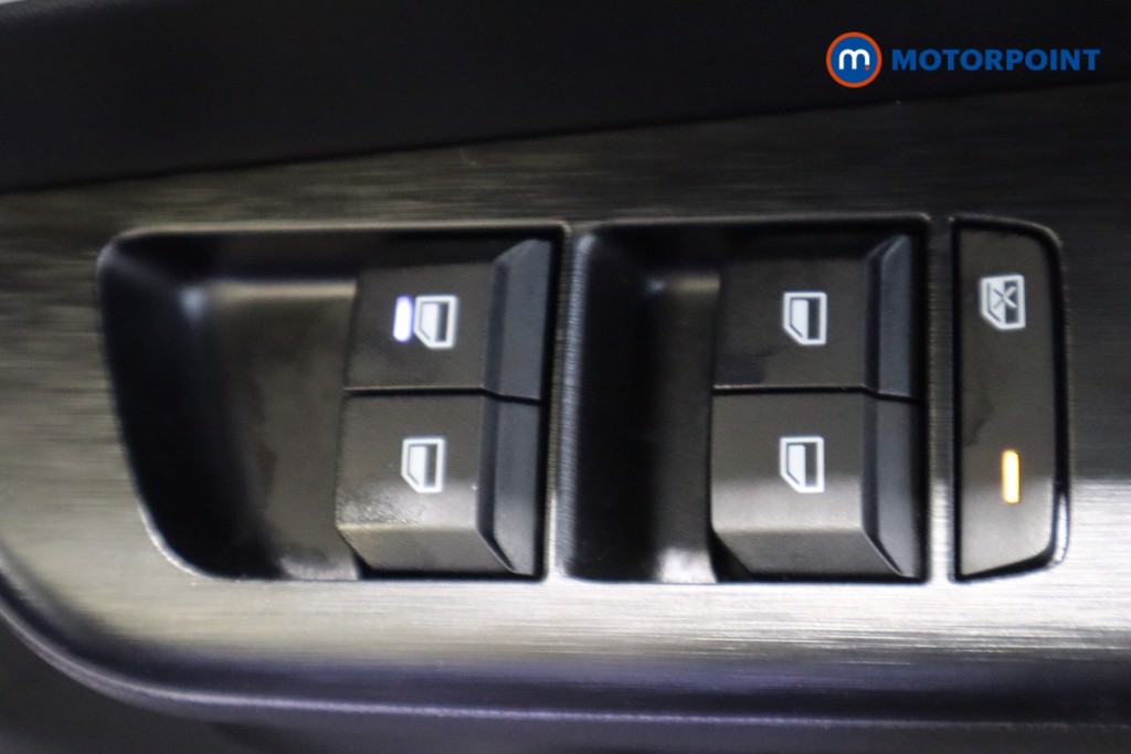 Mg Motor Uk ZS Trophy Automatic Petrol-Electric Hybrid SUV - Stock Number (1617990) - 15th supplementary image