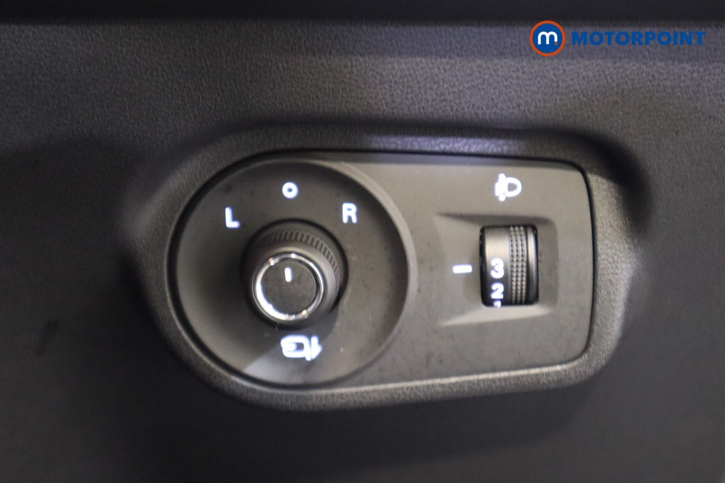 Mg Motor Uk ZS Trophy Automatic Petrol-Electric Hybrid SUV - Stock Number (1617990) - 17th supplementary image