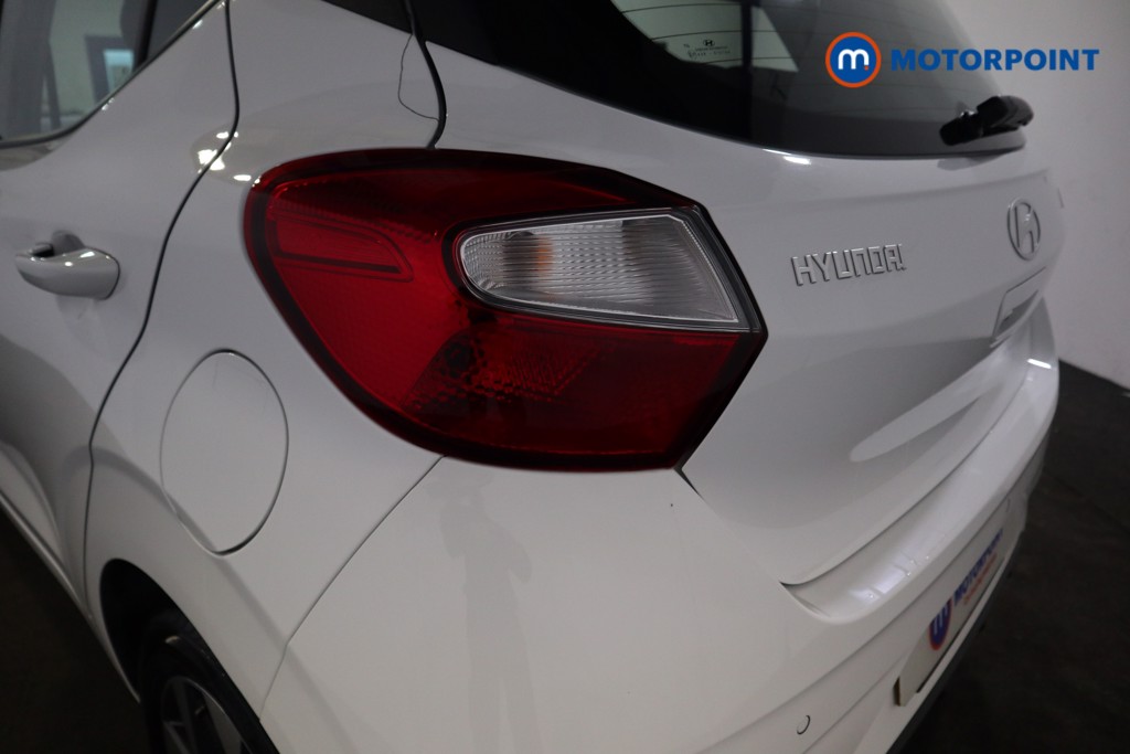 Hyundai I10 Advance Automatic Petrol Hatchback - Stock Number (1618075) - 32nd supplementary image