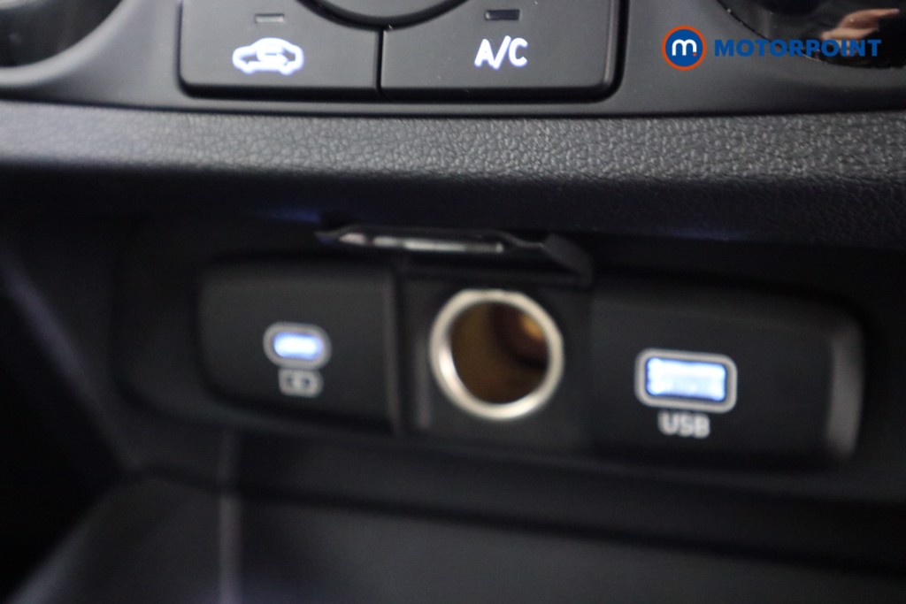 Hyundai I10 Advance Automatic Petrol Hatchback - Stock Number (1618147) - 9th supplementary image