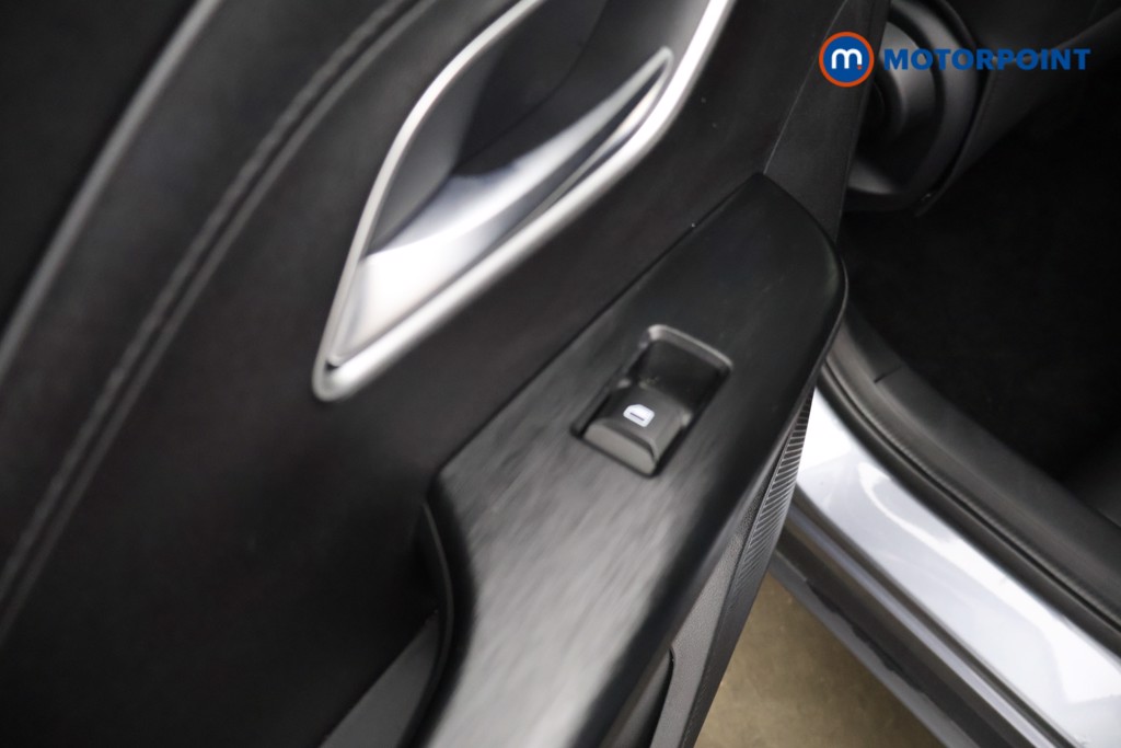 Mg Motor Uk ZS Trophy Automatic Petrol-Electric Hybrid SUV - Stock Number (1618230) - 29th supplementary image