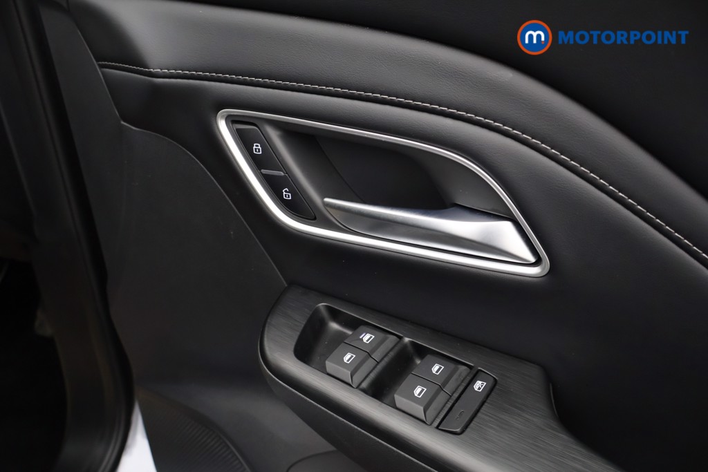 Mg Motor Uk ZS Trophy Automatic Petrol-Electric Hybrid SUV - Stock Number (1618289) - 19th supplementary image