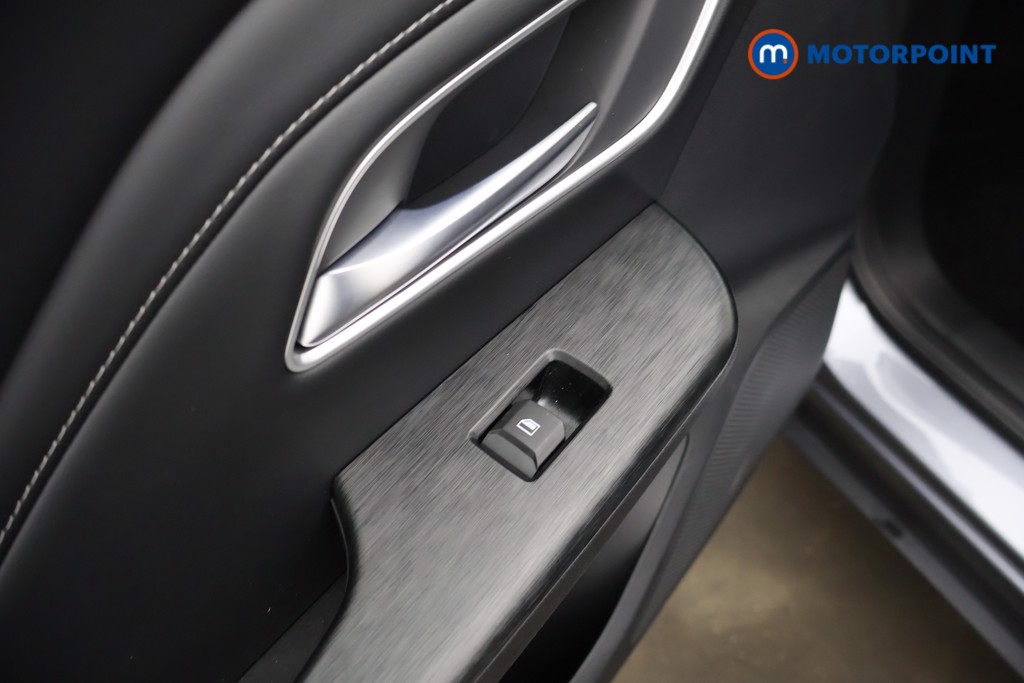 Mg Motor Uk ZS Trophy Automatic Petrol-Electric Hybrid SUV - Stock Number (1618289) - 31st supplementary image