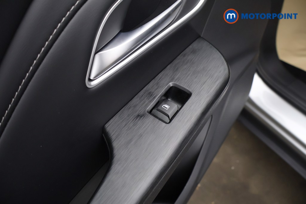 Mg Motor Uk ZS Trophy Automatic Petrol-Electric Hybrid SUV - Stock Number (1618408) - 31st supplementary image