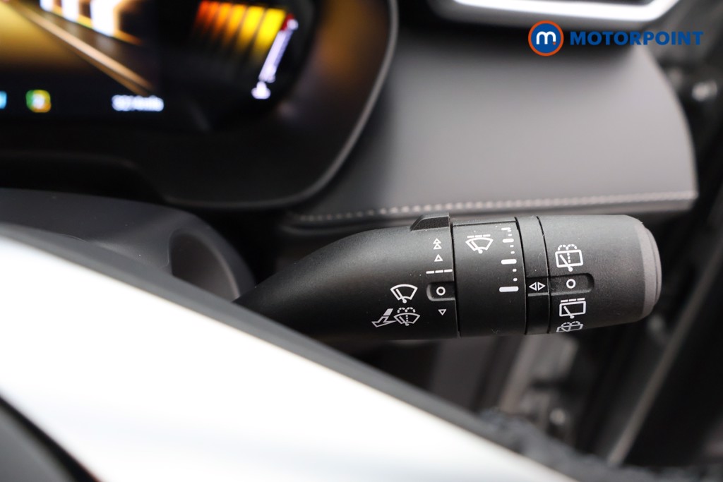 Mg Motor Uk ZS Trophy Automatic Petrol-Electric Hybrid SUV - Stock Number (1618444) - 6th supplementary image