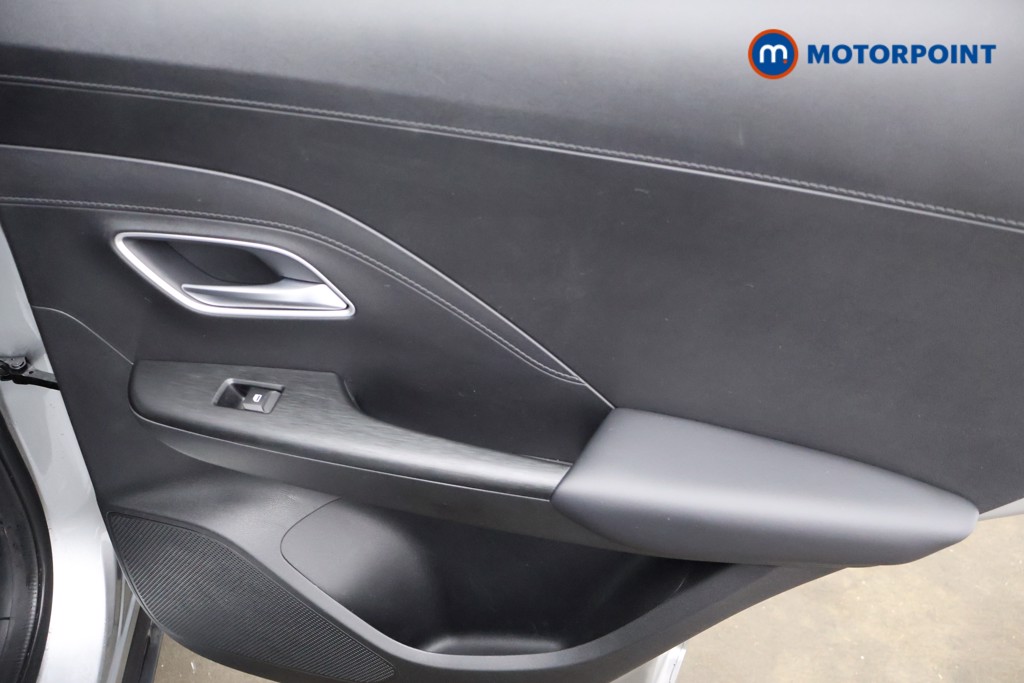 Mg Motor Uk ZS Trophy Automatic Petrol-Electric Hybrid SUV - Stock Number (1618444) - 17th supplementary image