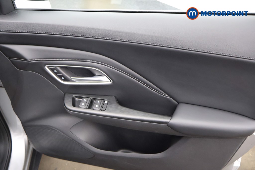 Mg Motor Uk ZS Trophy Automatic Petrol-Electric Hybrid SUV - Stock Number (1618449) - 9th supplementary image