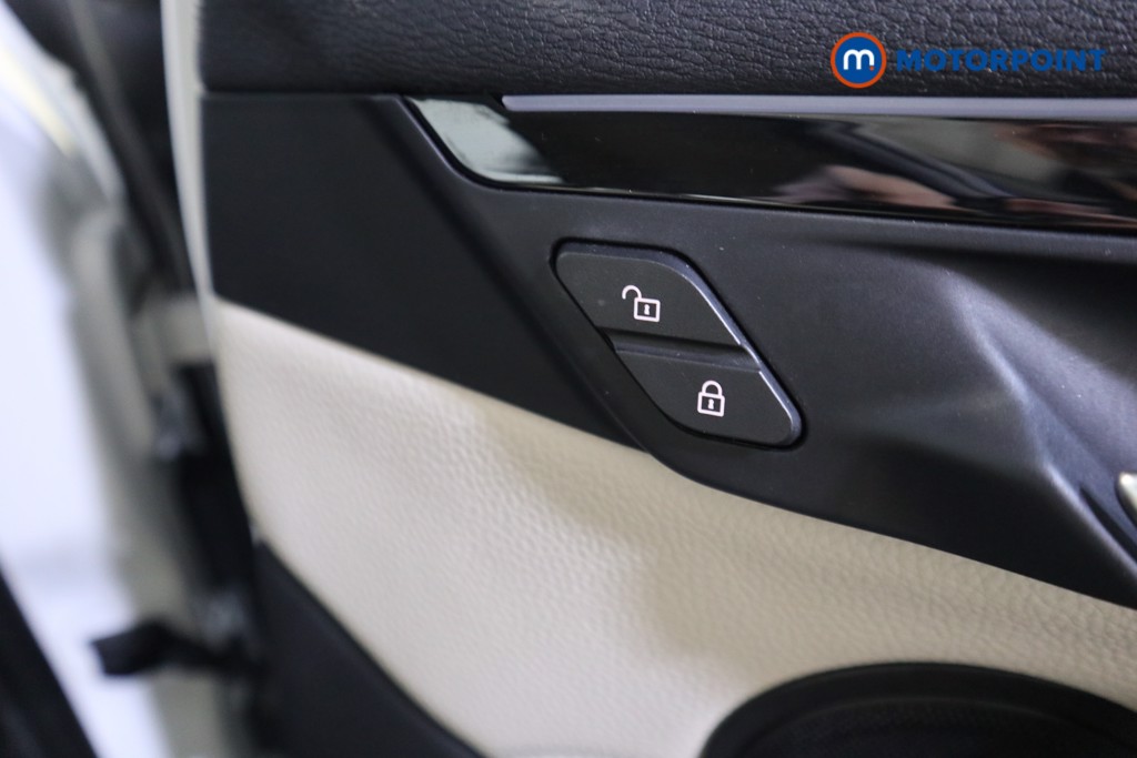 BMW X1 Xline Automatic Petrol Plug-In Hybrid SUV - Stock Number (1618665) - 15th supplementary image