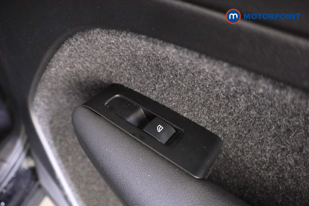 Volvo Xc40 R Design Manual Petrol SUV - Stock Number (1618669) - 22nd supplementary image