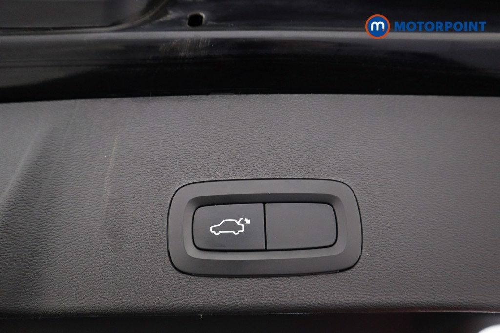 Volvo Xc40 R Design Manual Petrol SUV - Stock Number (1618669) - 24th supplementary image