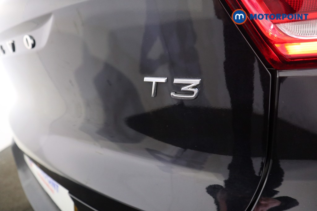 Volvo Xc40 R Design Manual Petrol SUV - Stock Number (1618669) - 31st supplementary image