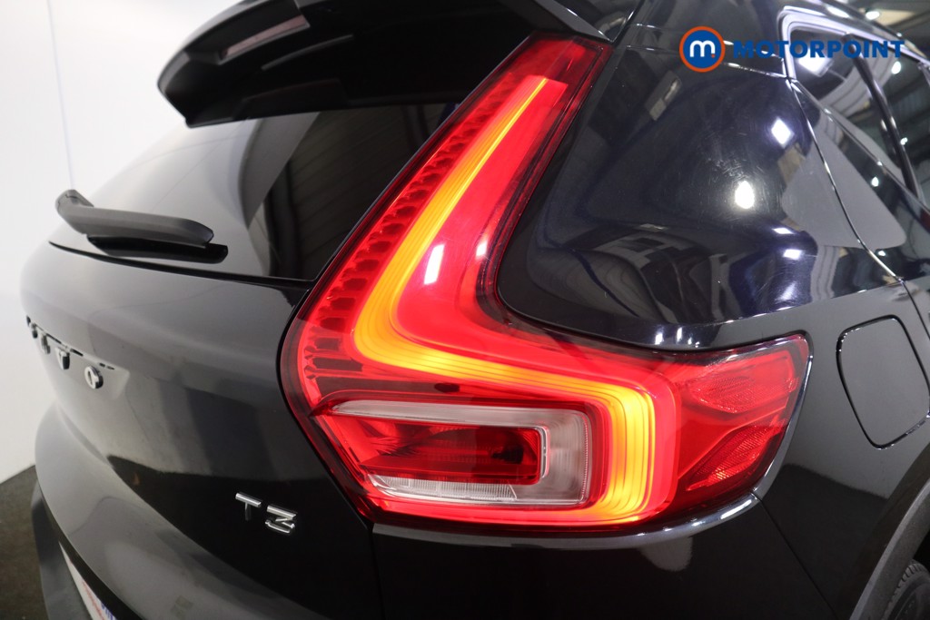 Volvo Xc40 R Design Manual Petrol SUV - Stock Number (1618669) - 32nd supplementary image