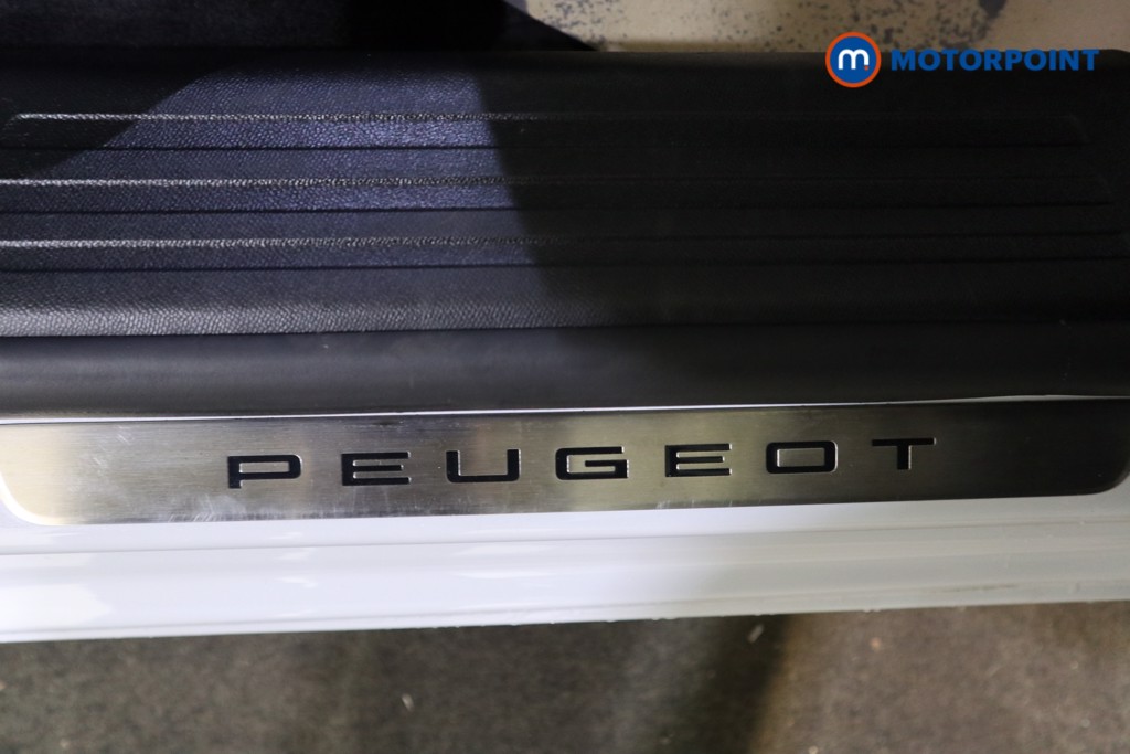Peugeot 2008 GT Automatic Petrol SUV - Stock Number (1618919) - 16th supplementary image