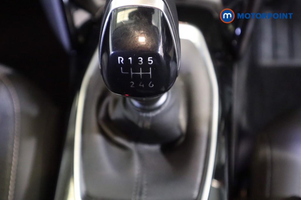 Peugeot 208 Allure Manual Petrol Hatchback - Stock Number (1618945) - 5th supplementary image