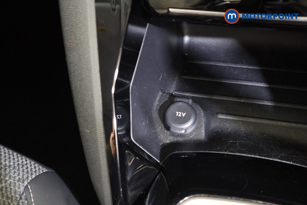 Peugeot 208 Allure Manual Petrol Hatchback - Stock Number (1618946) - 9th supplementary image