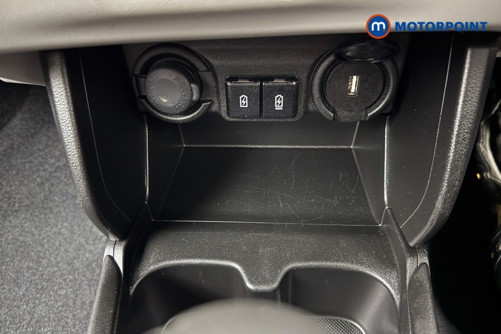 Suzuki Swift Motion Automatic Petrol Hatchback - Stock Number (1619118) - 17th supplementary image