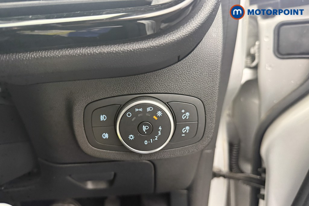 Ford Fiesta Zetec Manual Petrol Hatchback - Stock Number (1619344) - 8th supplementary image