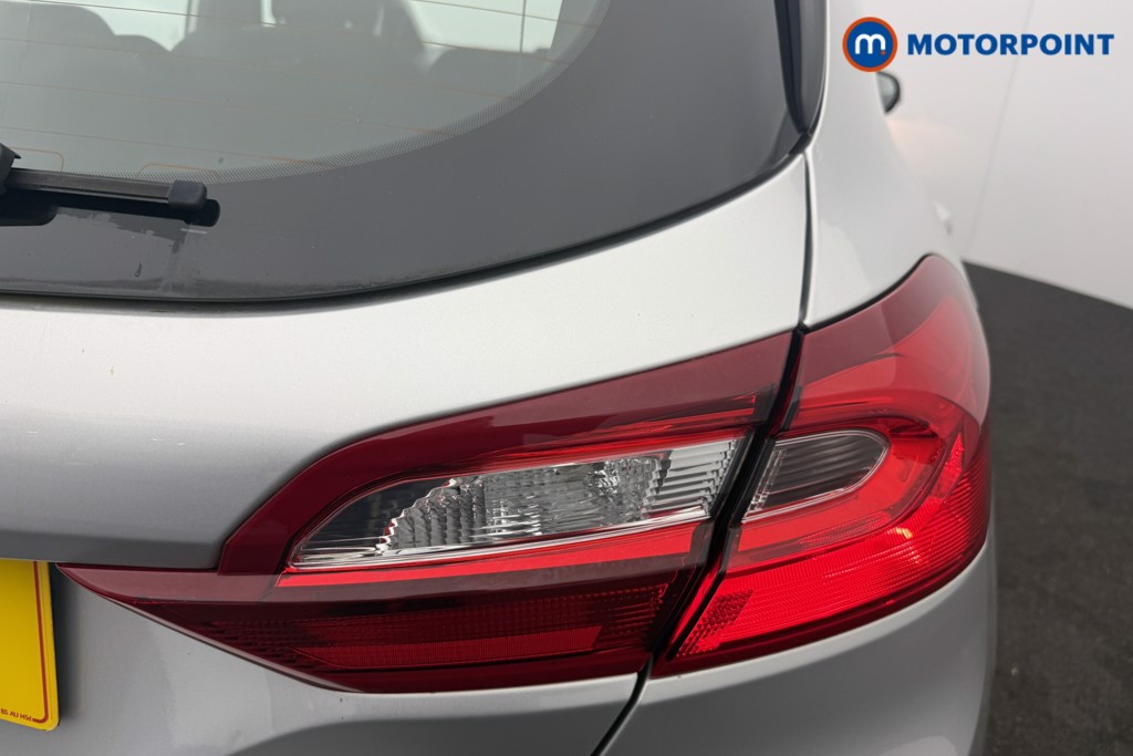 Ford Fiesta Zetec Manual Petrol Hatchback - Stock Number (1619344) - 16th supplementary image