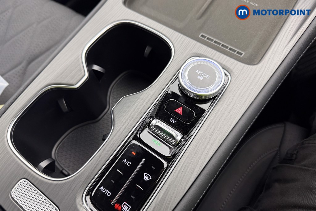 Chery Tiggo 8 Summit Automatic Petrol Plug-In Hybrid SUV - Stock Number (1619467) - 5th supplementary image