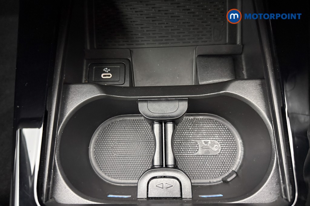 Mercedes-Benz A Class Amg Line Automatic Petrol Hatchback - Stock Number (1619583) - 16th supplementary image