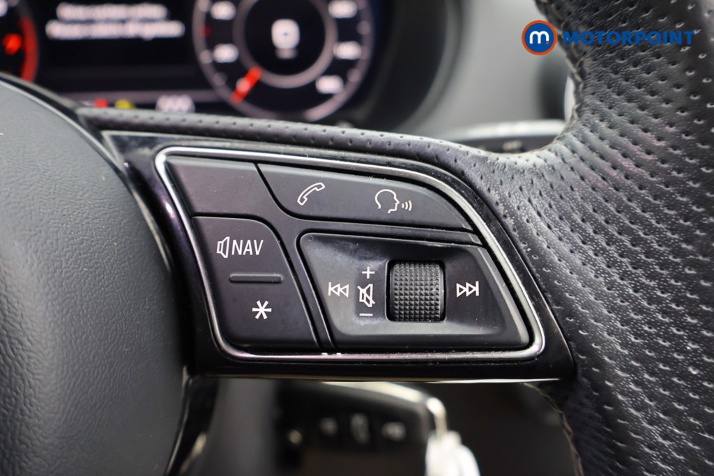 Audi Q2 Black Edition Manual Petrol SUV - Stock Number (1619941) - 8th supplementary image