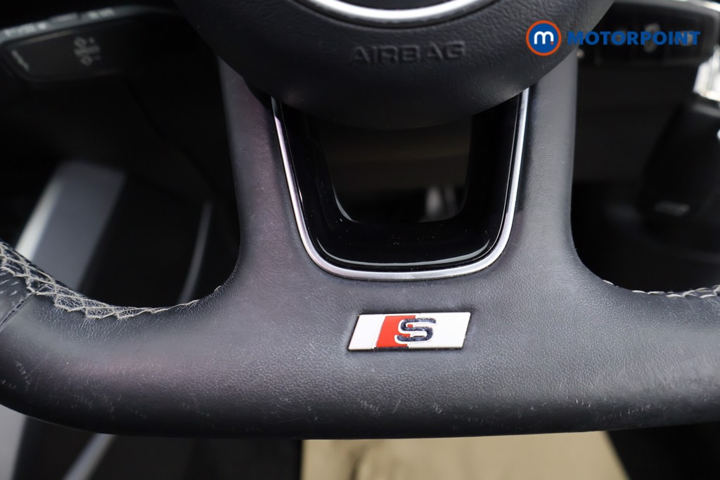 Audi Q2 Black Edition Manual Petrol SUV - Stock Number (1619941) - 9th supplementary image