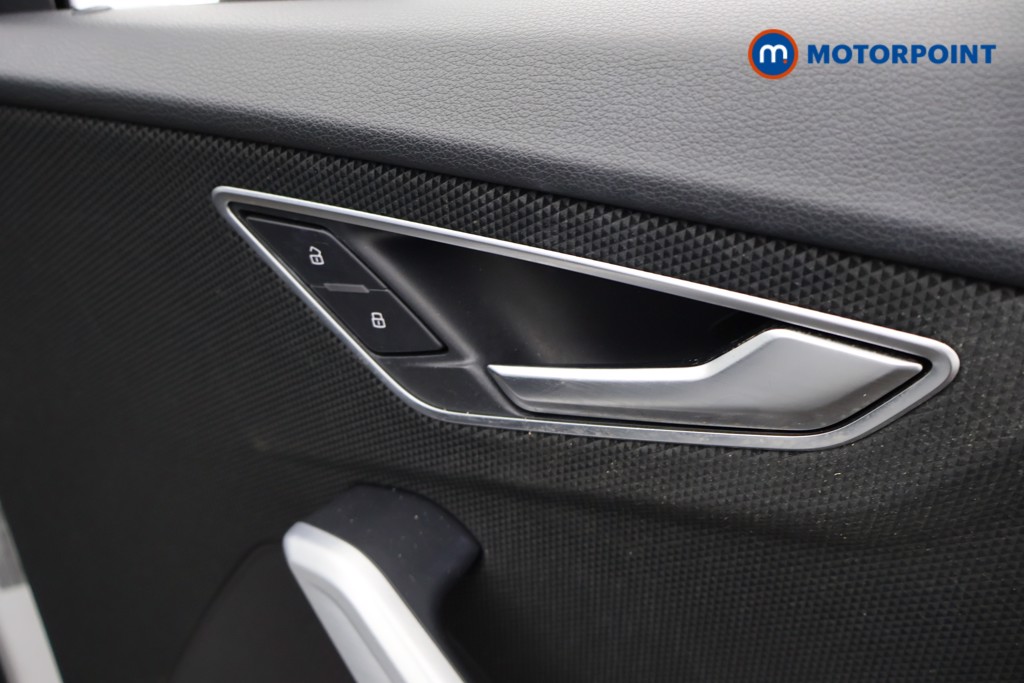 Audi Q2 Black Edition Manual Petrol SUV - Stock Number (1619941) - 25th supplementary image