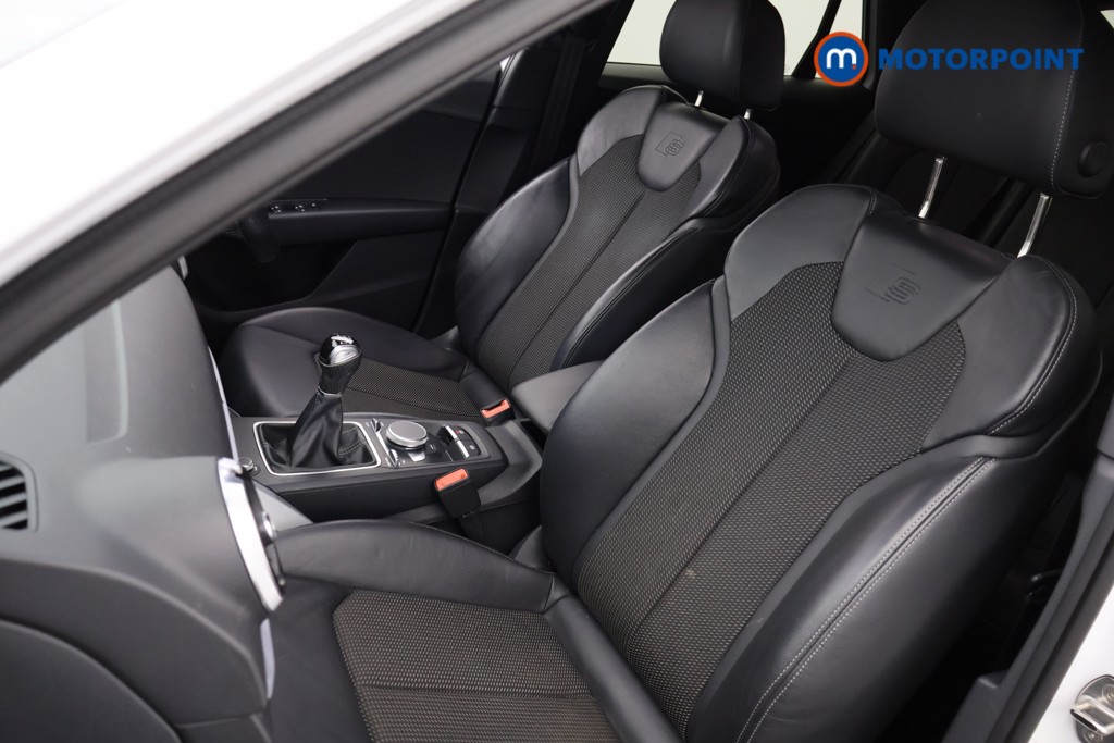 Audi Q2 Black Edition Manual Petrol SUV - Stock Number (1619941) - 39th supplementary image