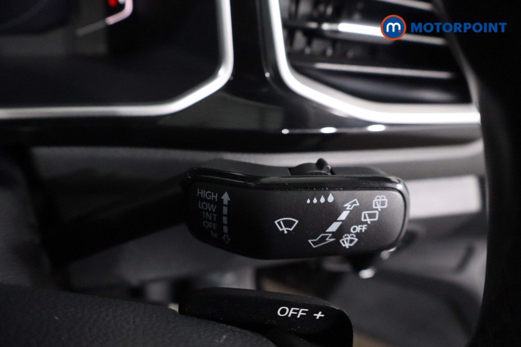 Volkswagen T-Roc R-Line Automatic Petrol SUV - Stock Number (1620158) - 17th supplementary image