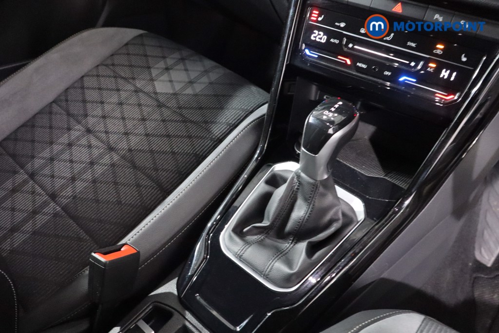 Volkswagen T-Roc R-Line Automatic Petrol SUV - Stock Number (1620158) - 19th supplementary image